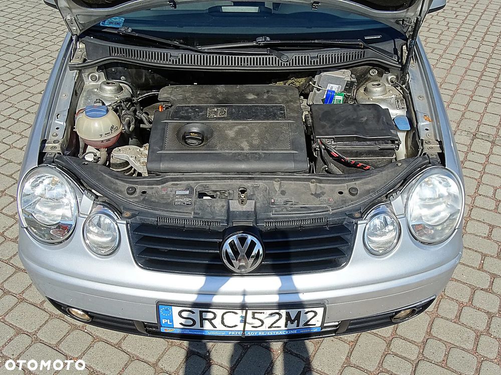 Volkswagen Polo 1.4 16V Comfortline - 12