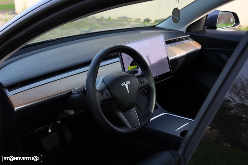 Tesla Model 3 Long-Range Dual Motor AWD - 27