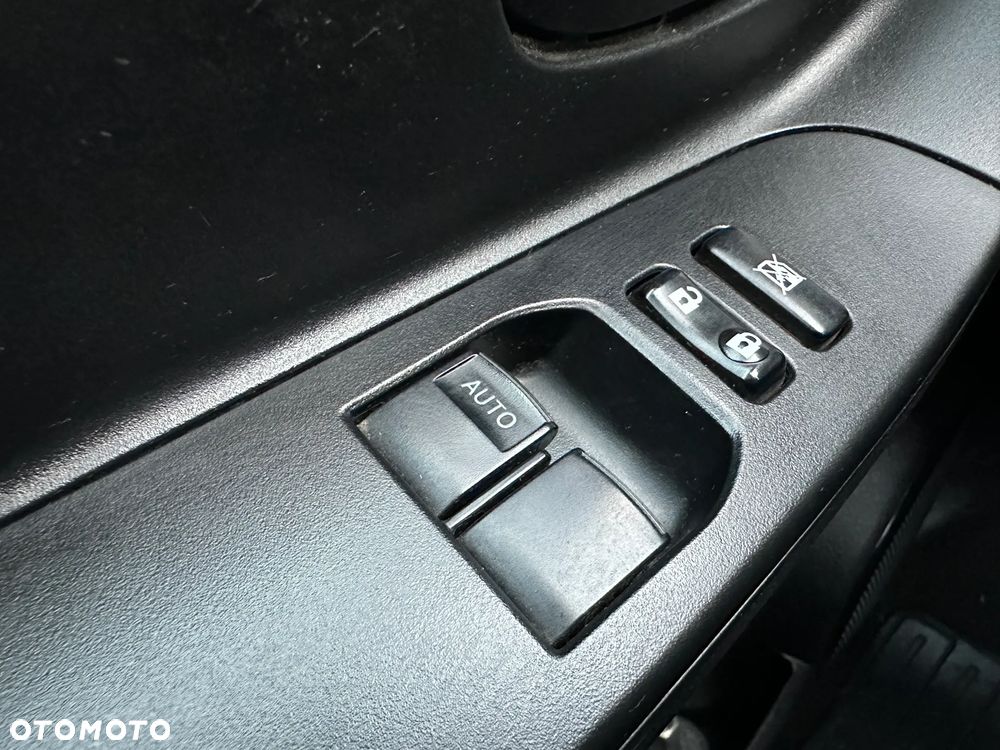 Toyota Yaris - 14