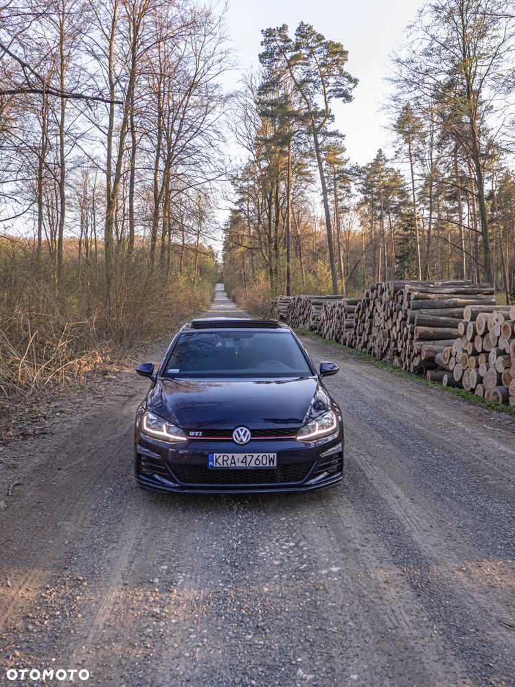 Volkswagen Golf GTI Performance BlueMotion Technology DSG - 4