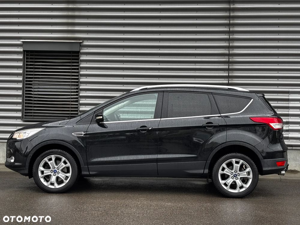 Ford Kuga 2.0 TDCi 2x4 Titanium - 10