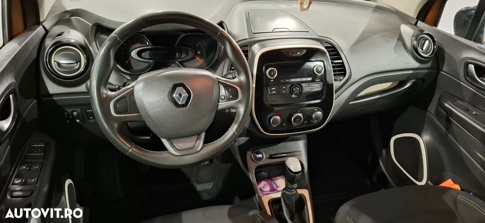 Renault Captur MHEV 140 Techno - 3
