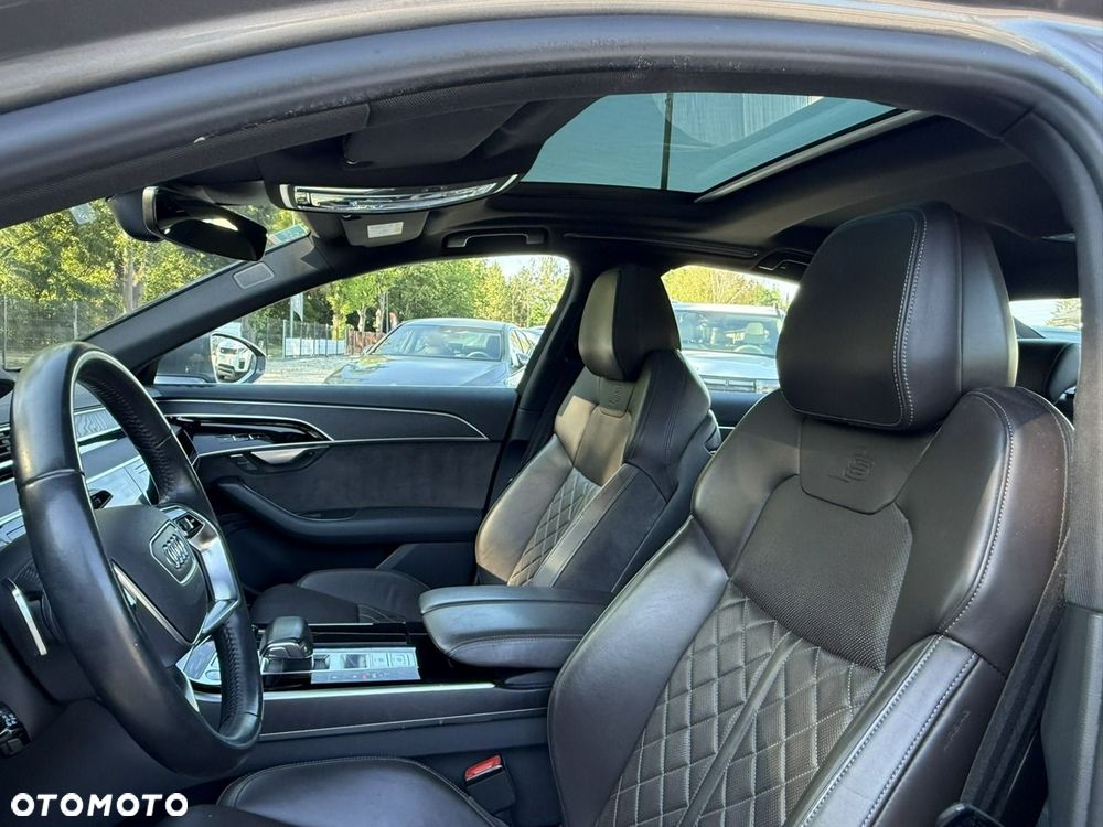 Audi A8 - 32