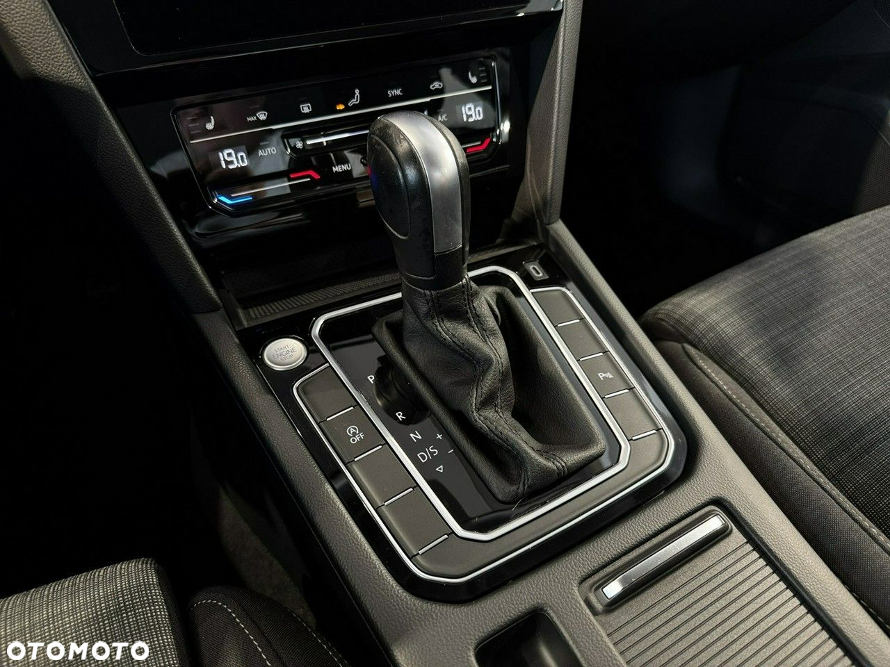 Volkswagen Passat - 17