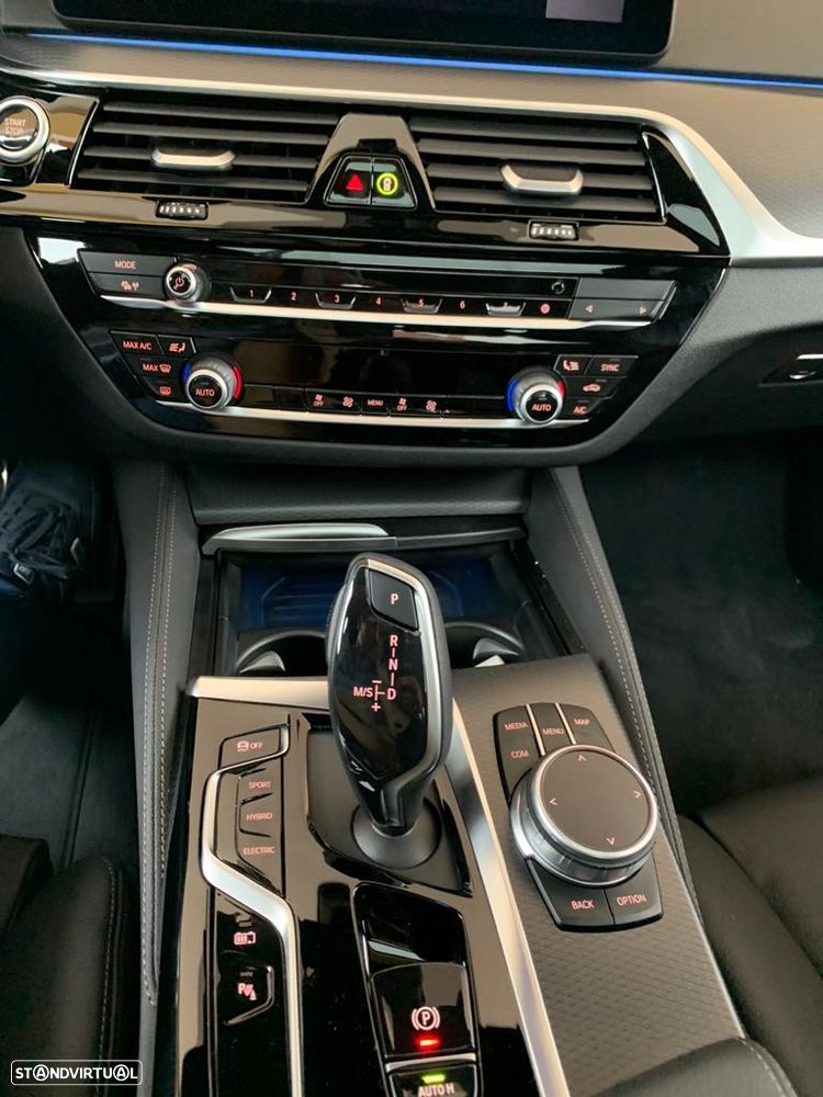 BMW 530 e Pack M - 4