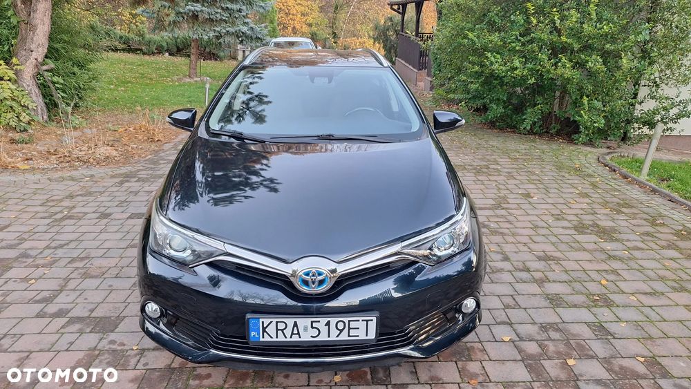 Toyota Auris 1.8 VVT-i Automatik Executive - 2
