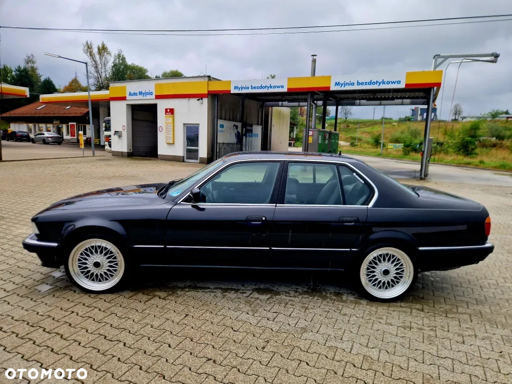 BMW Seria 7 - 17
