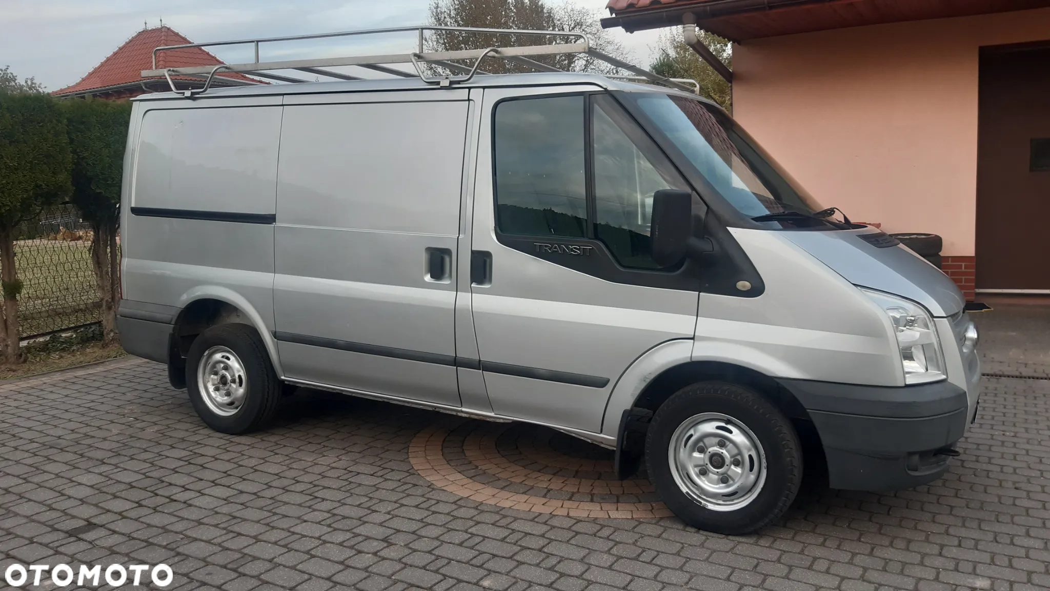 Ford Transit - 12