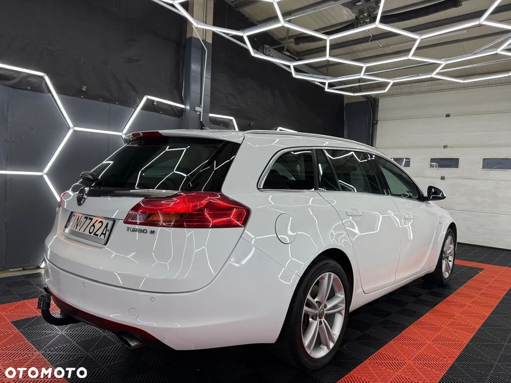 Opel Insignia 2.0 Turbo 4x4 Design Edition - 11