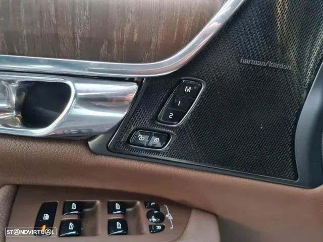 Volvo V90 Cross Country 2.0 D5 Pro AWD Geartronic - 28