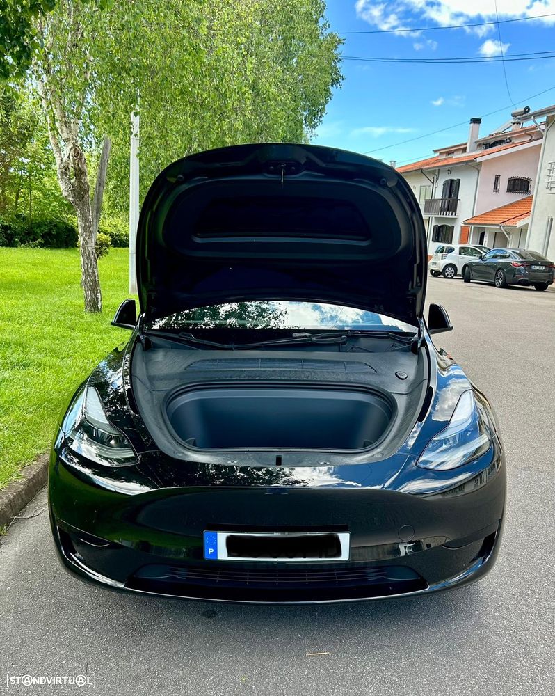 Tesla Model Y - 7