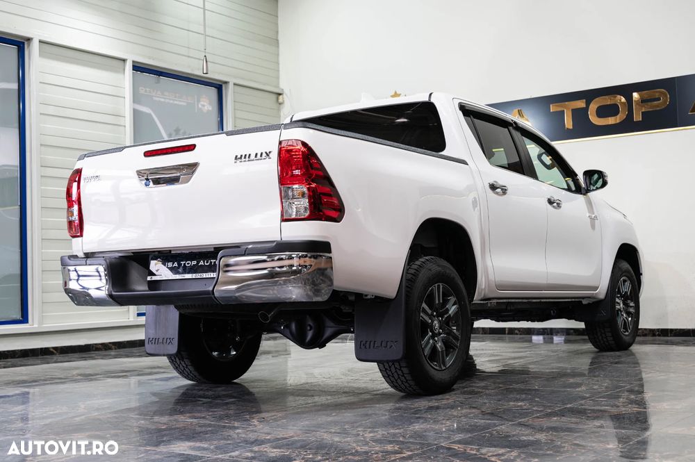 Toyota Hilux - 32