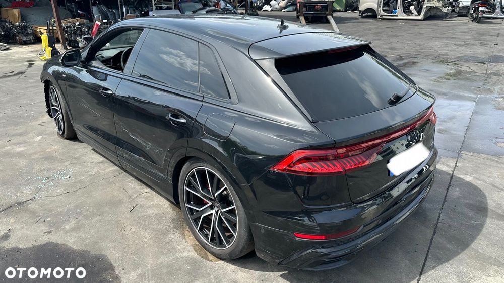 Audi Q8 55 TFSIe quattro tiptronic competition plus - 8