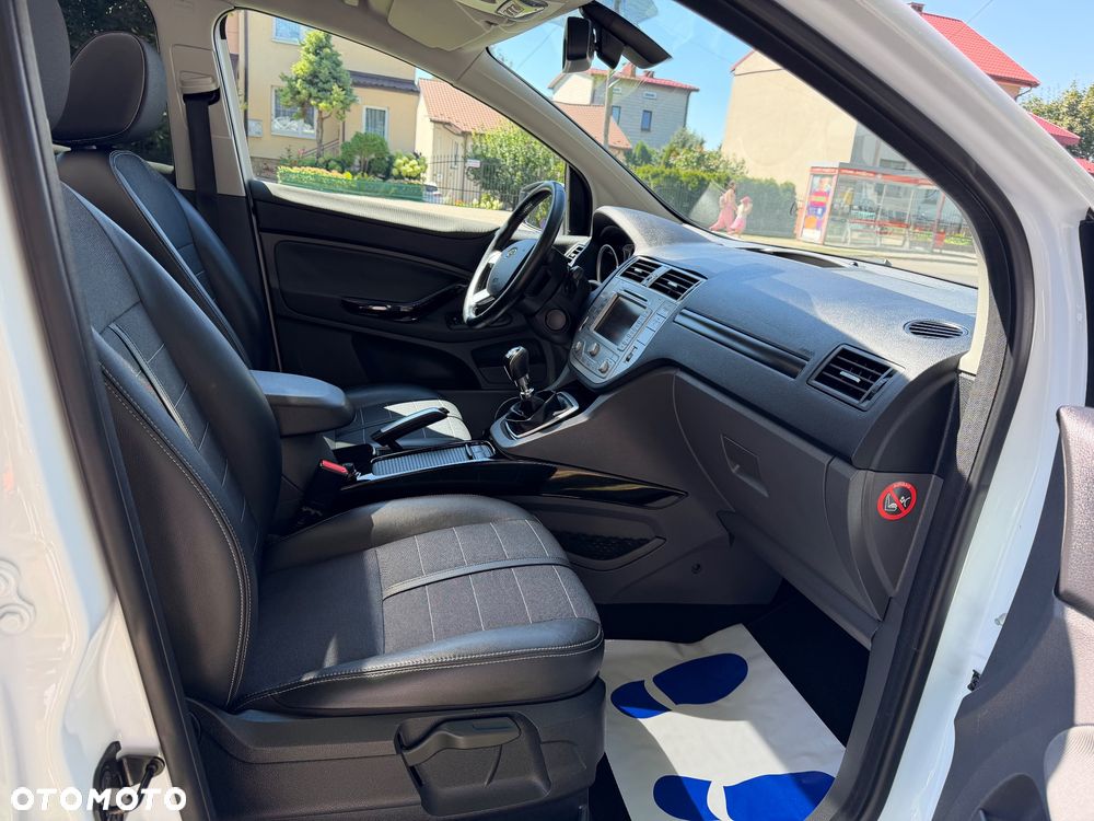 Ford Kuga S 2.0 TDCi 4x4 Plus Editionsmodell - 29