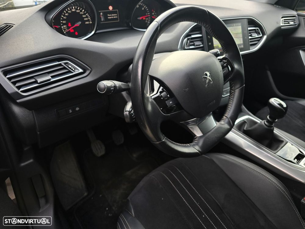 Peugeot 308 SW 1.5 BlueHDi Allure EAT6 - 17