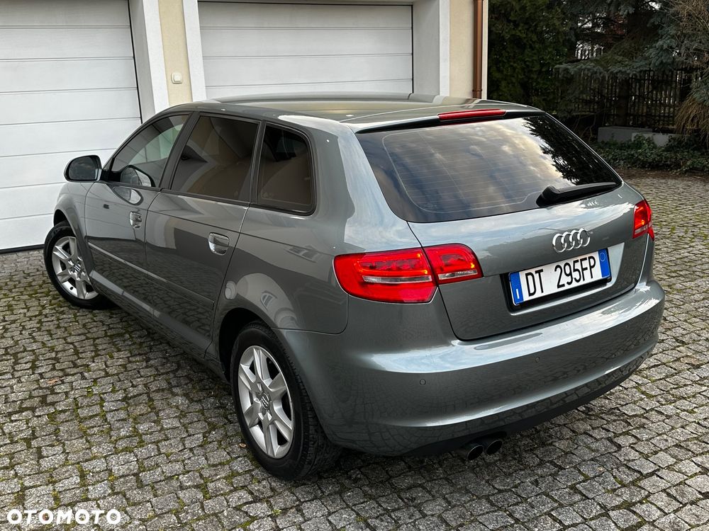 Audi A3 Sportback 1.8 TFSI Attraction - 6