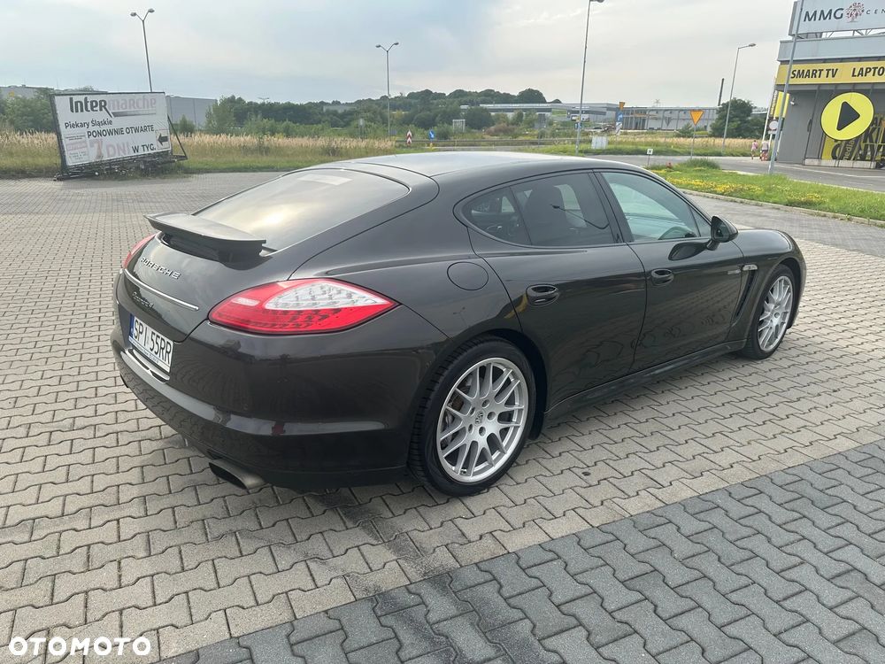 Porsche Panamera 4 PDK - 3