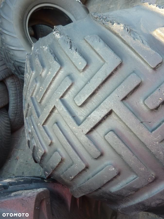 2x Opona używana 31x15.50-15 31x15.50R15 TRELLEBORG 200zł(szt.) W2790 - 4