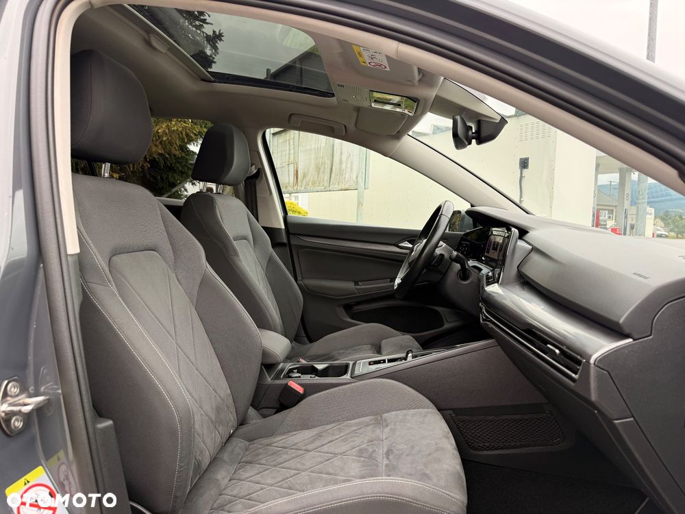 Volkswagen Golf 1.5 eTSI OPF DSG Style - 8
