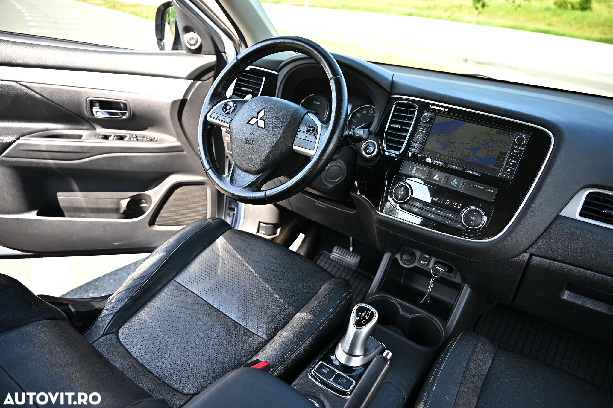 Mitsubishi Outlander 2.0 4WD Plug-In Hybrid - 5