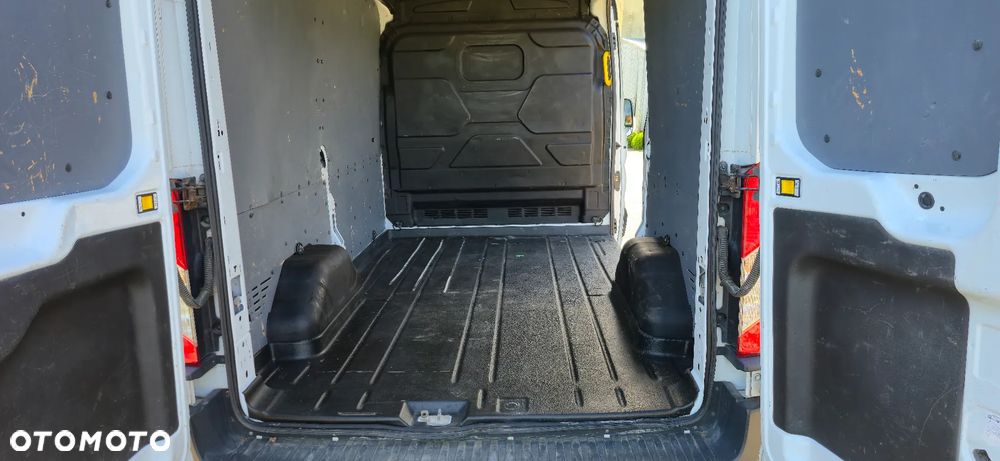 Ford Transit - 9