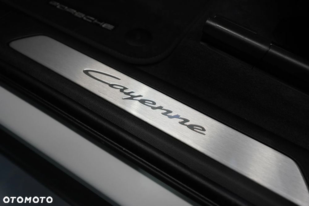 Porsche Cayenne Standard - 13