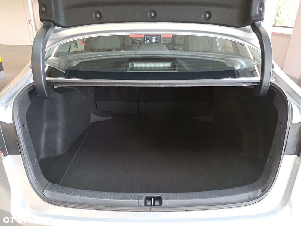 Toyota Corolla 1.8 Hybrid Comfort - 14