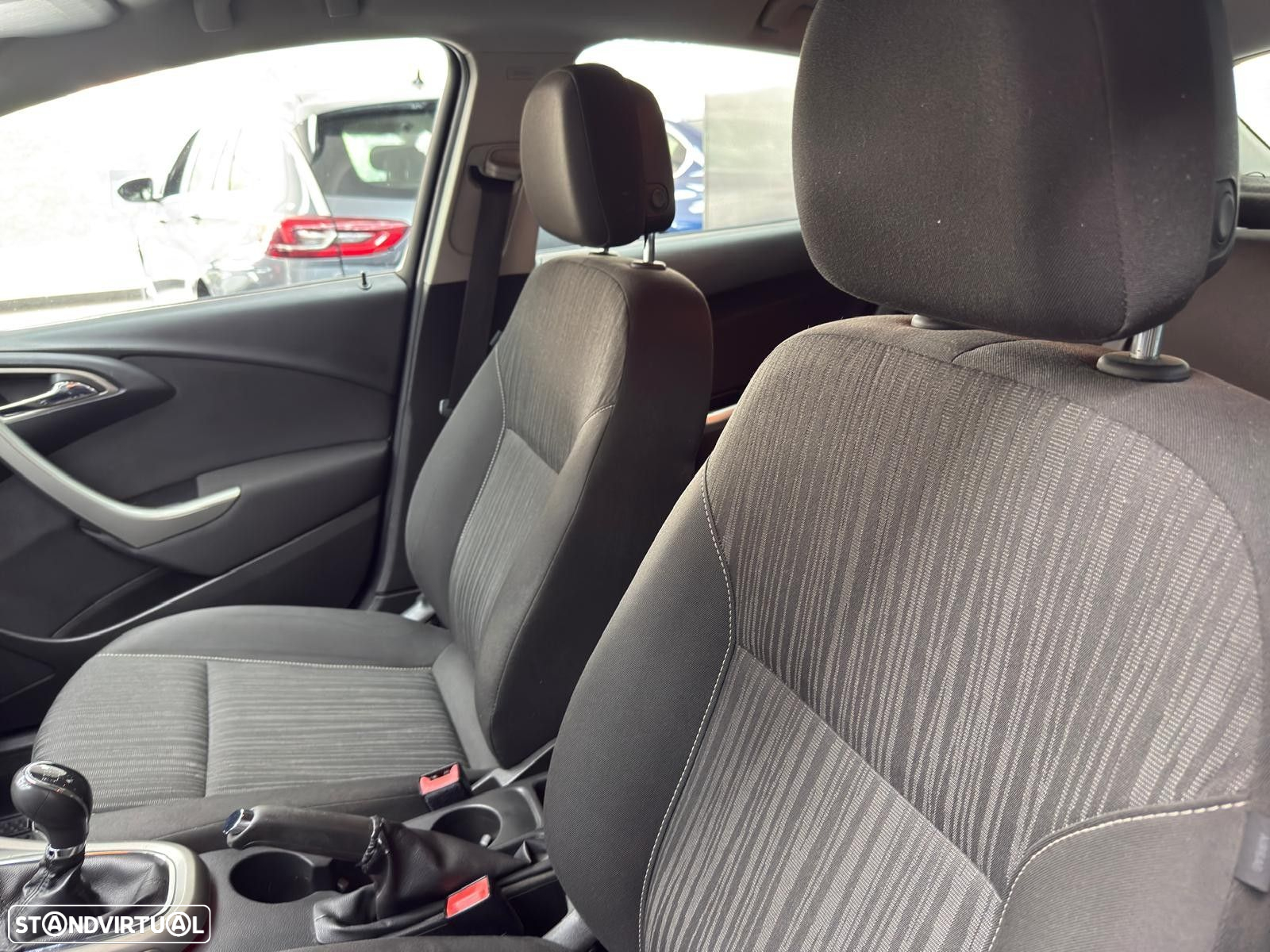 Opel Astra 1.3 CDTi Cosmo - 40