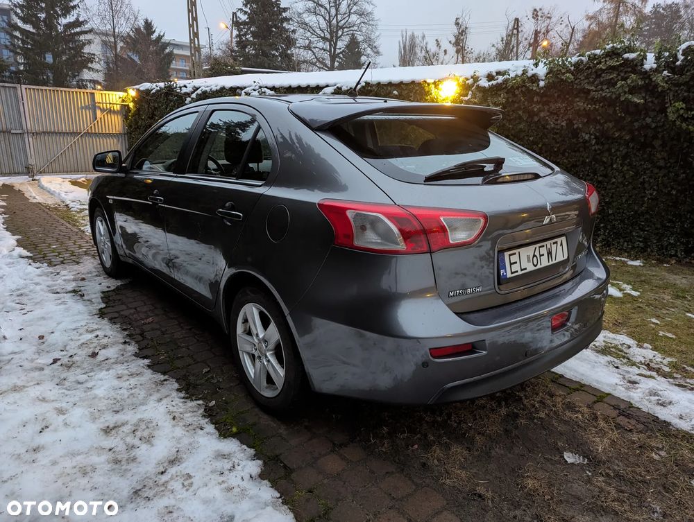 Mitsubishi Lancer 1.8 Invite - 5