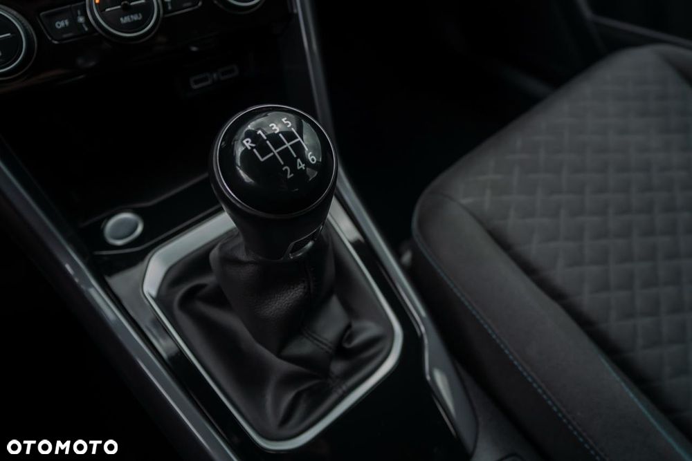 Volkswagen T-Roc - 25