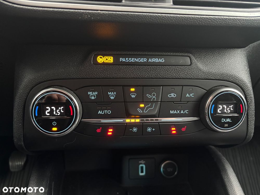 Ford Focus 1.5 EcoBlue STart-Stopp-System TITANIUM - 9