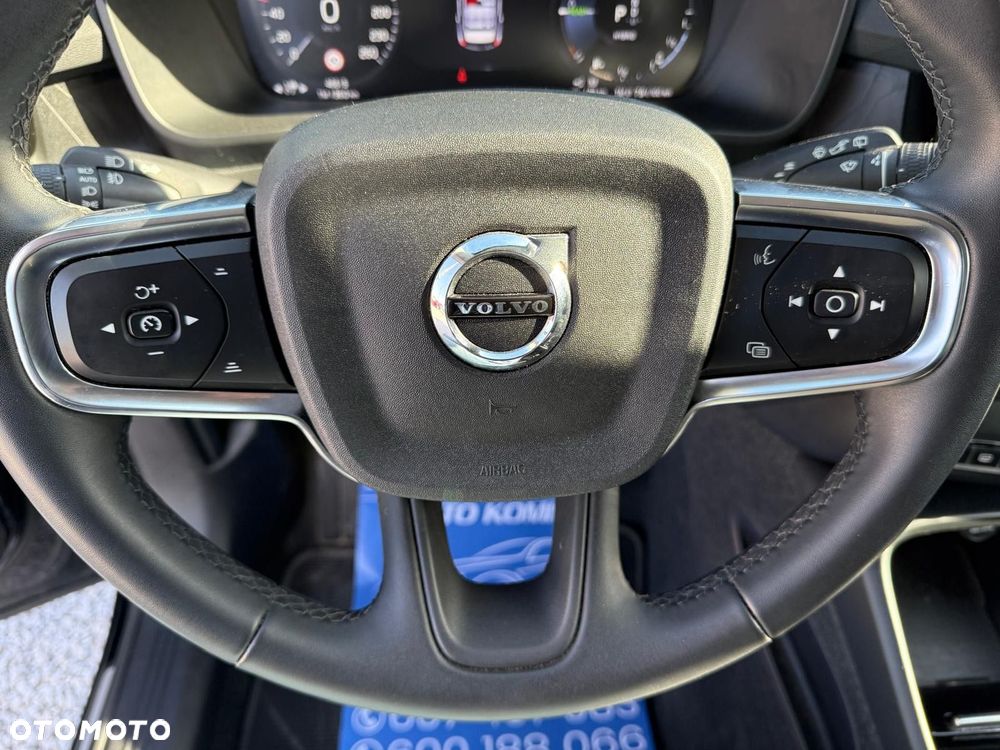 Volvo XC 40 T4 Plug-In Hybrid Plus Dark - 23