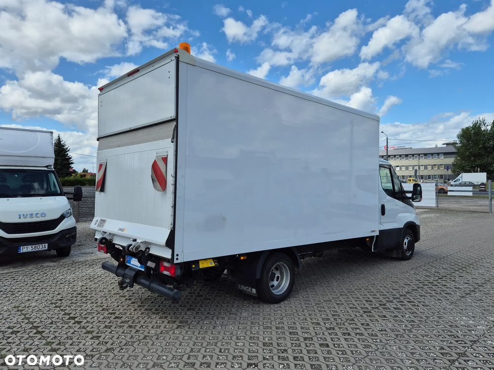 Iveco Daily 35C16, kontener 8PAL, winda, klimatyzacja, bliźniaki, HAK 3.5T - 4