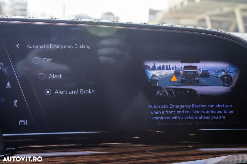 Cadillac Escalade - 28