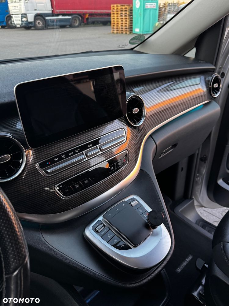 Mercedes-Benz Klasa V 300 d 9G-Tronic - 19