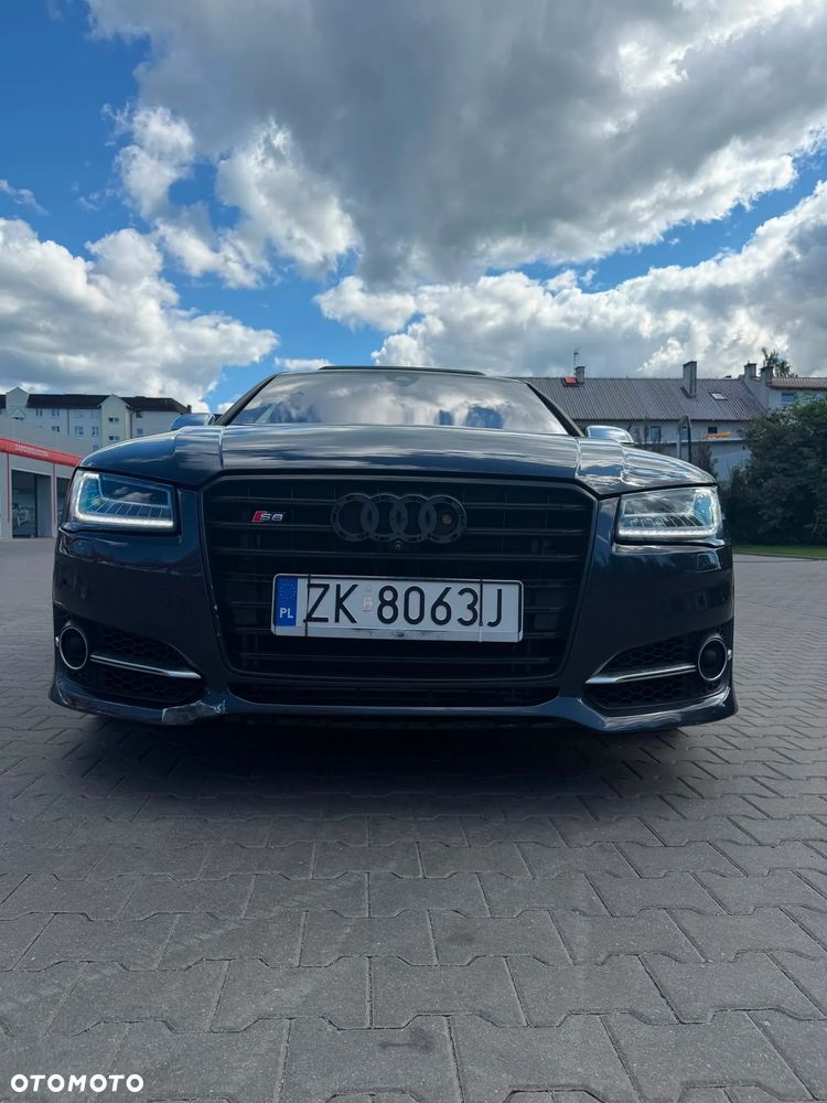 Audi S8 - 3