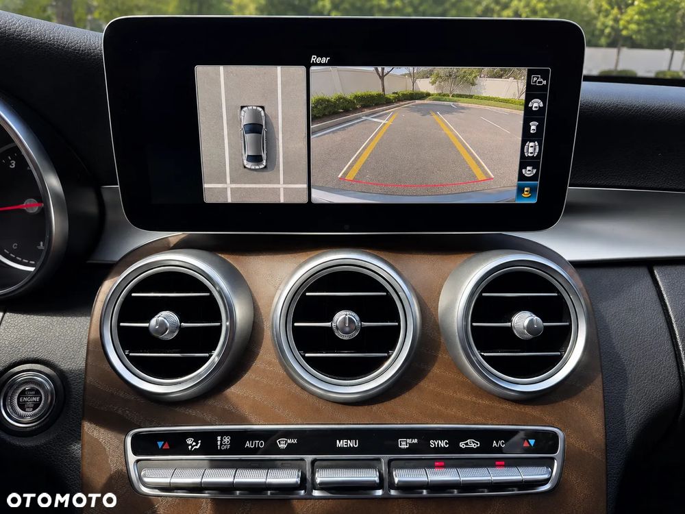 Mercedes-Benz Klasa C 300 9G-TRONIC - 15