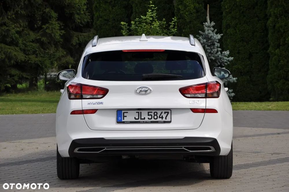 Hyundai i30 1.6 CRDI DCT Select - 13