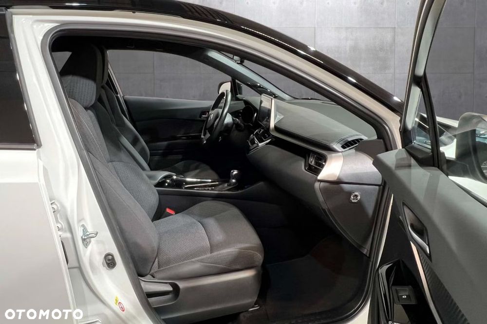Toyota C-HR Lounge - 11