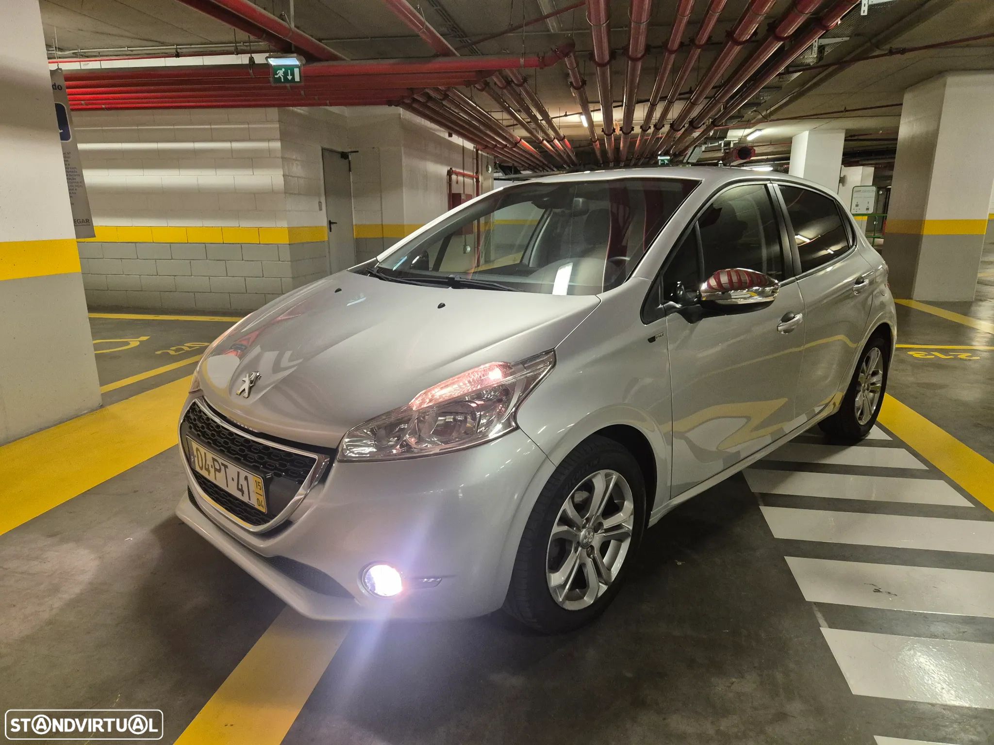 Peugeot 208 1.4 HDi SE Style - 1