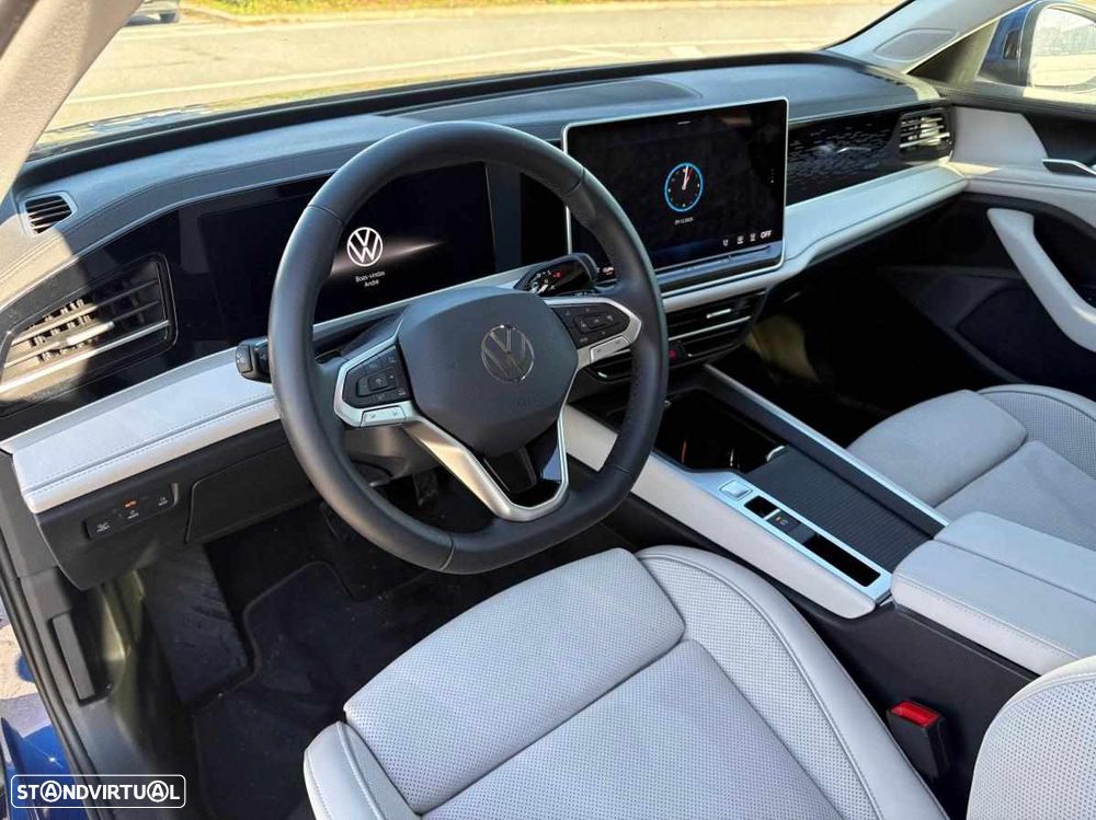 VW Passat Variant 1.5 eTSI Business DSG - 7