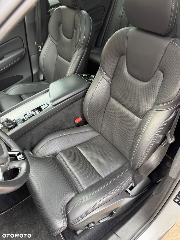 Volvo XC 60 B5 D AWD Geartronic RDesign - 25
