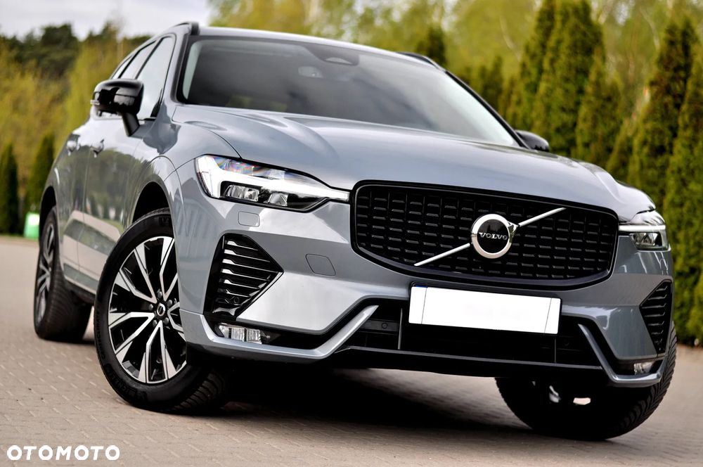 Volvo XC 60 B4 D Plus Dark - 4