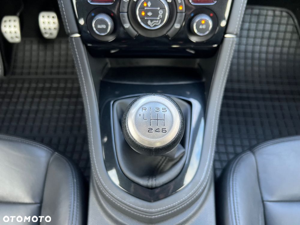 Peugeot RCZ 2.0 HDi FAP 165 - 15