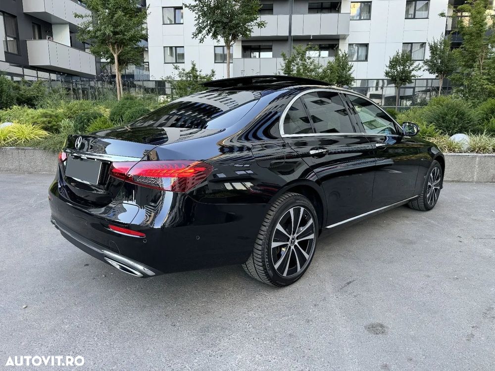 Mercedes-Benz E 300 4MATIC Aut. - 4