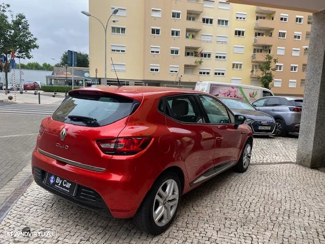 Renault Clio 0.9 TCe Limited - 11