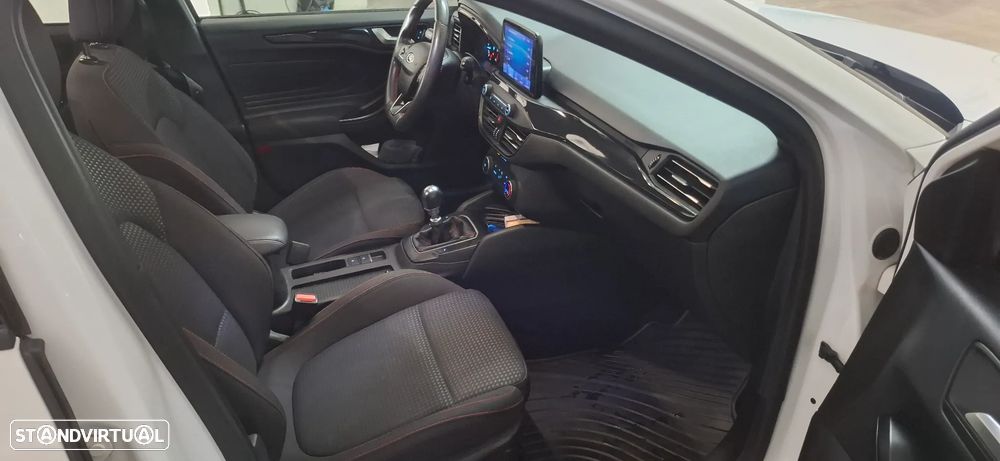 Ford Focus 1.5 TDCi ECOBlue ST-Line - 8