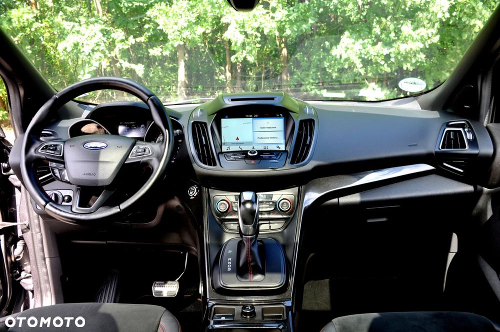 Ford Kuga 2.0 TDCi 4x4 ST-Line - 31