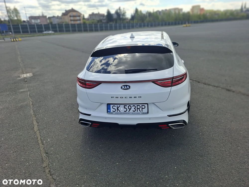 Kia ProCeed 1.6 T-GDI GT DCT - 27