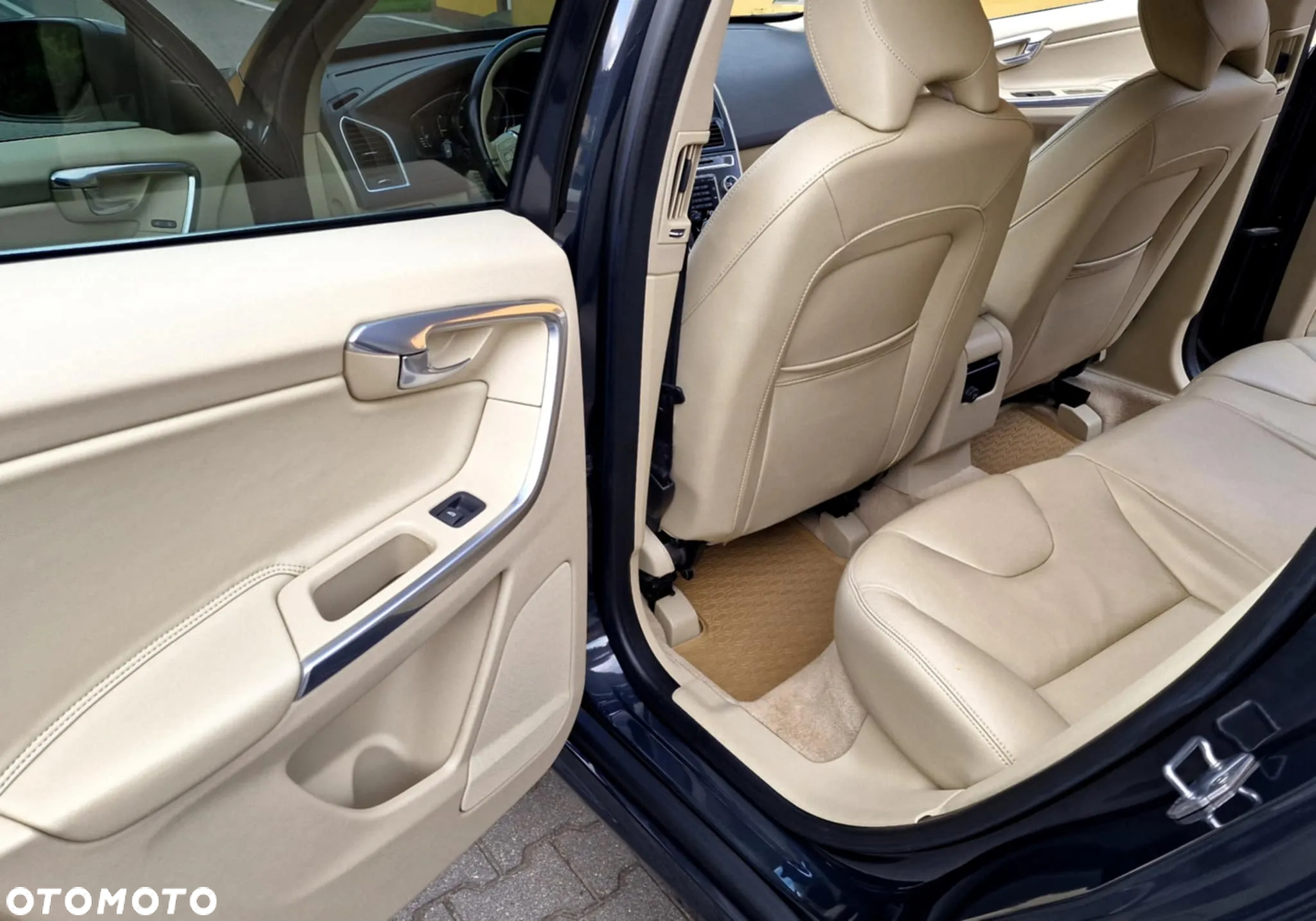 Volvo XC 60 D4 AWD Summum - 19